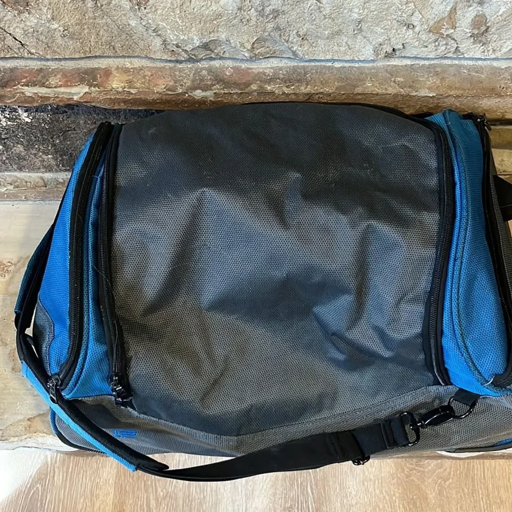 Fūl Blue and Grey Rolling Travel Duffel Bag